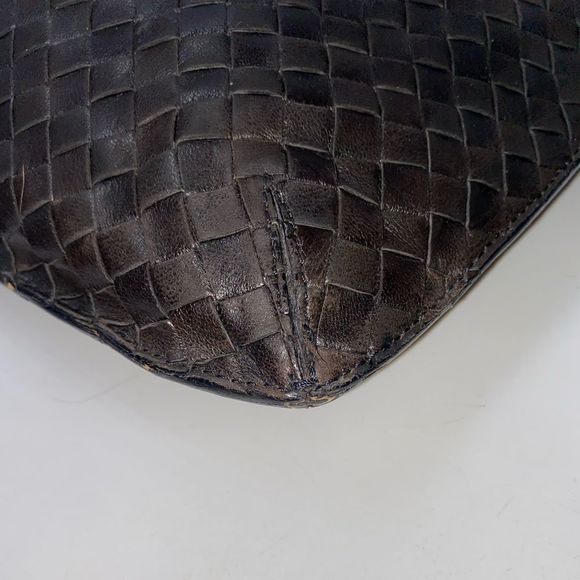 AUTHENTIC Bottega Veneta Leather Weave Shoulder Bag Brown Medium - Picture 8 of 13